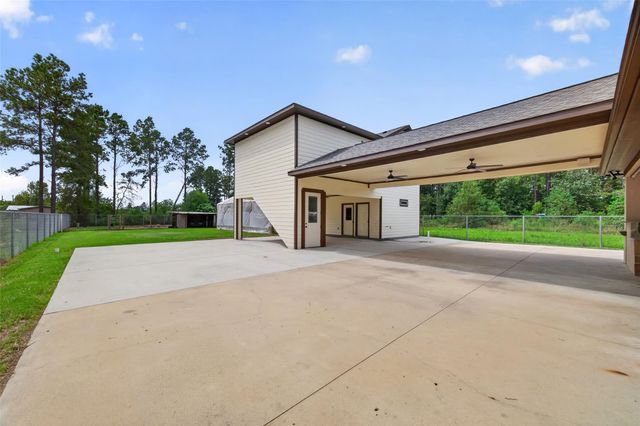 432 County Road 3479a, Cleveland, TX 77327
