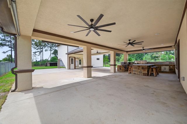 432 County Road 3479a, Cleveland, TX 77327