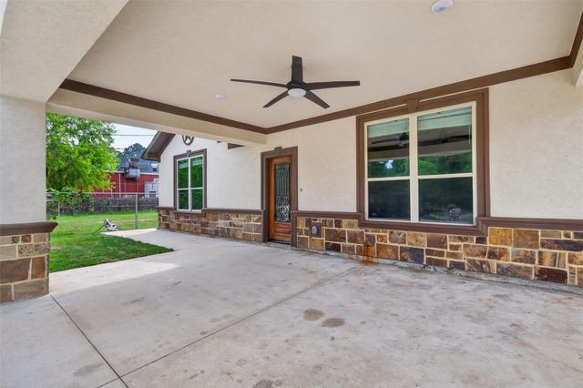 432 County Road 3479a, Cleveland, TX 77327
