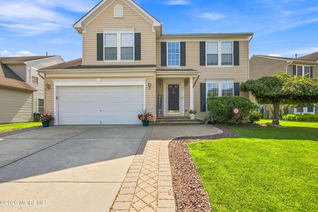 44 Pitch Pine Lane, Howell, NJ 07731