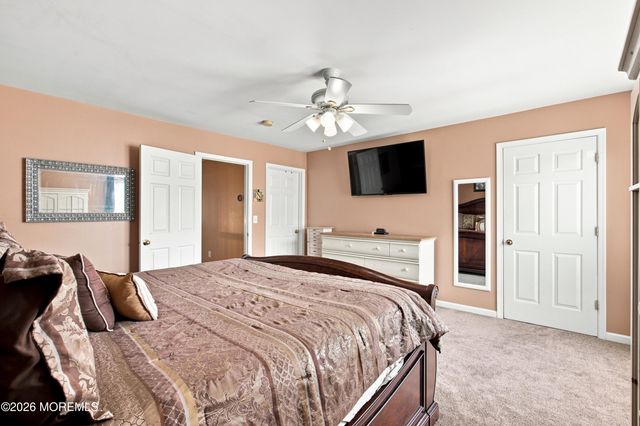 44 Pitch Pine Lane, Howell, NJ 07731