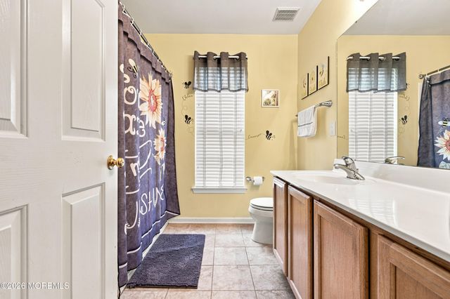 44 Pitch Pine Lane, Howell, NJ 07731