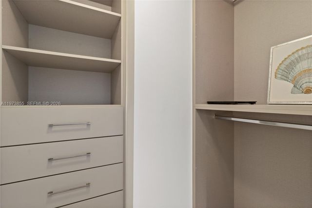 121 NE 34th St 2807, Miami, FL 33137