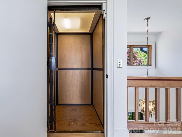 100 Big Spring Drive, Asheville, NC 28804