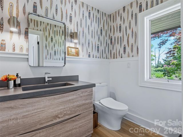 100 Big Spring Drive, Asheville, NC 28804