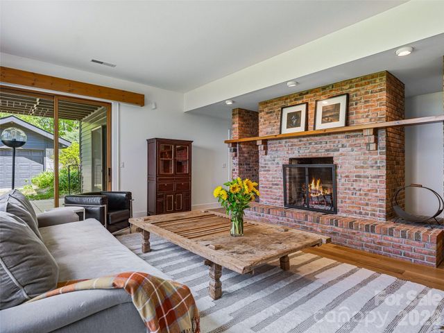 100 Big Spring Drive, Asheville, NC 28804