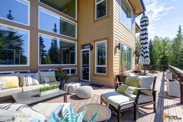 12110 Upper Heritage Circle, Anchorage, AK 99516