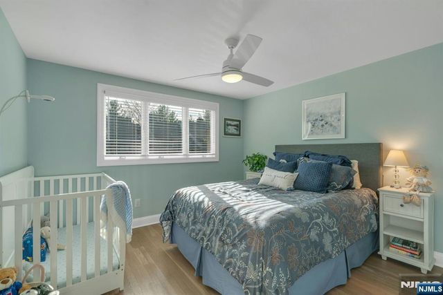 7 Sandburg Court, Mahwah, NJ 07430