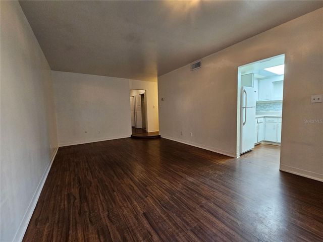 7610 W POWHATAN AVENUE 1, Tampa, FL 33615