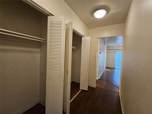 7610 W POWHATAN AVENUE 1, Tampa, FL 33615