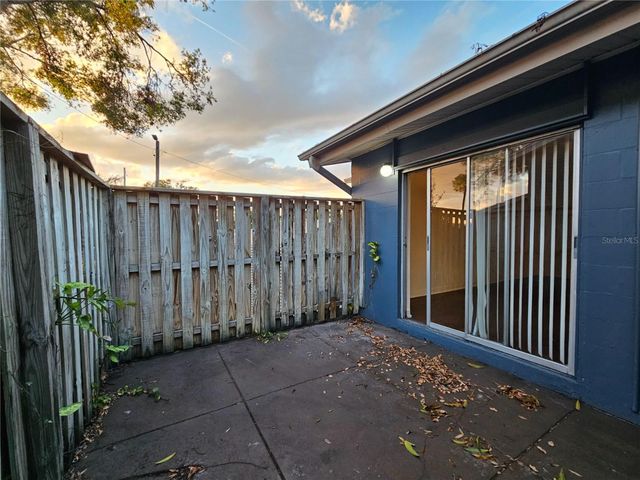 7610 W POWHATAN AVENUE 1, Tampa, FL 33615