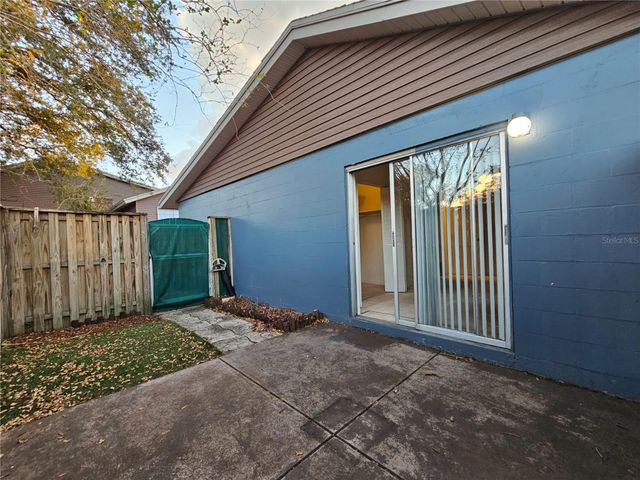 7610 W POWHATAN AVENUE 1, Tampa, FL 33615