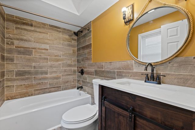 9534 S Avalon Avenue, Chicago, IL 60628