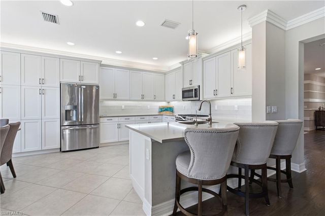 4204 Siderno CT, Naples, FL 34119