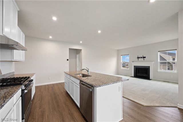 6811 Harrington Court Avenue NE, Canton, OH 44721