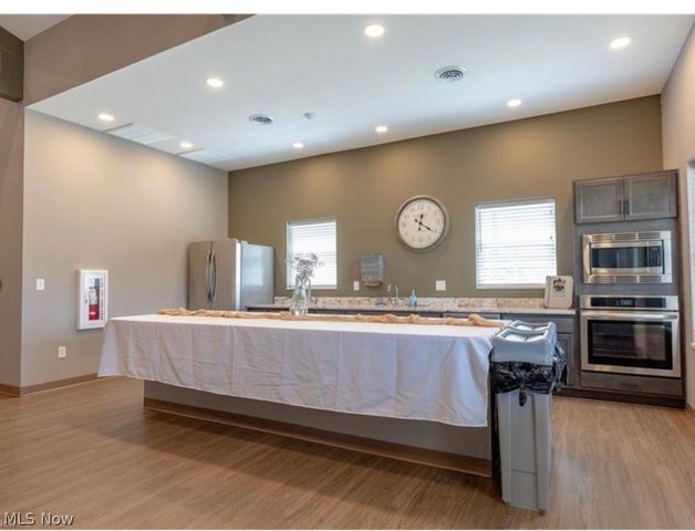 6811 Harrington Court Avenue NE, Canton, OH 44721