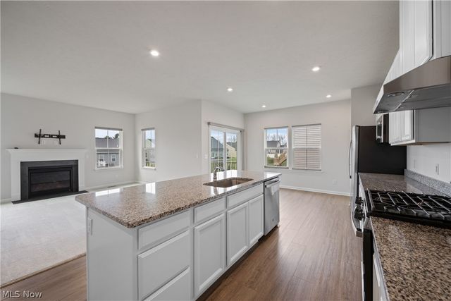 6811 Harrington Court Avenue NE, Canton, OH 44721
