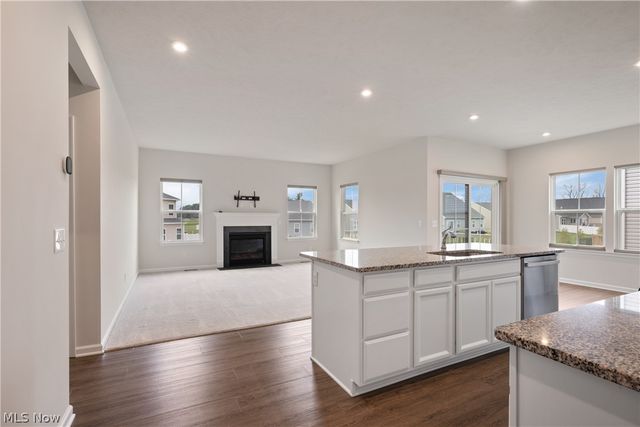 6811 Harrington Court Avenue NE, Canton, OH 44721