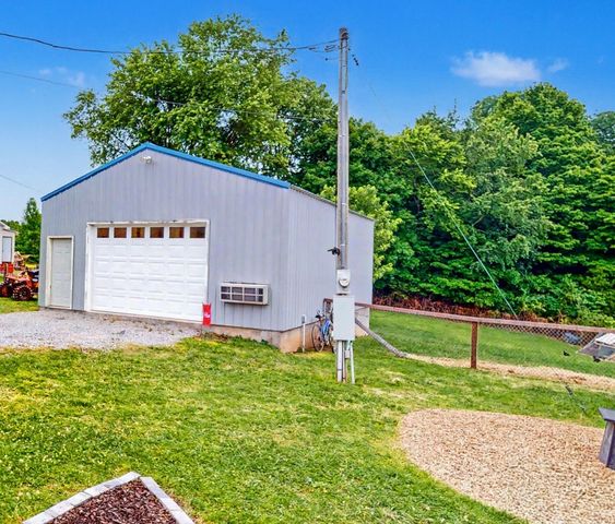 133 Cleveland Rd, Wartrace, TN 37183
