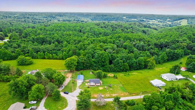 133 Cleveland Rd, Wartrace, TN 37183