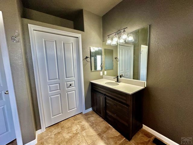 439 S Arriba Dr, Pueblo West, CO 81007