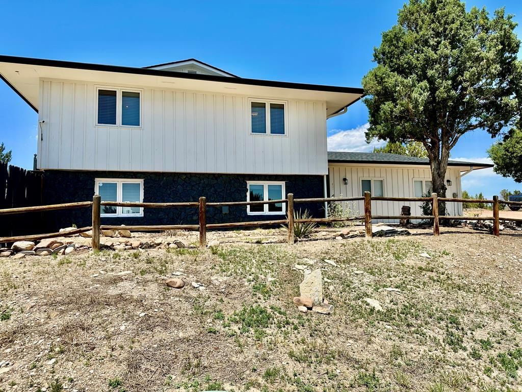 439 S Arriba Dr, Pueblo West, CO 81007