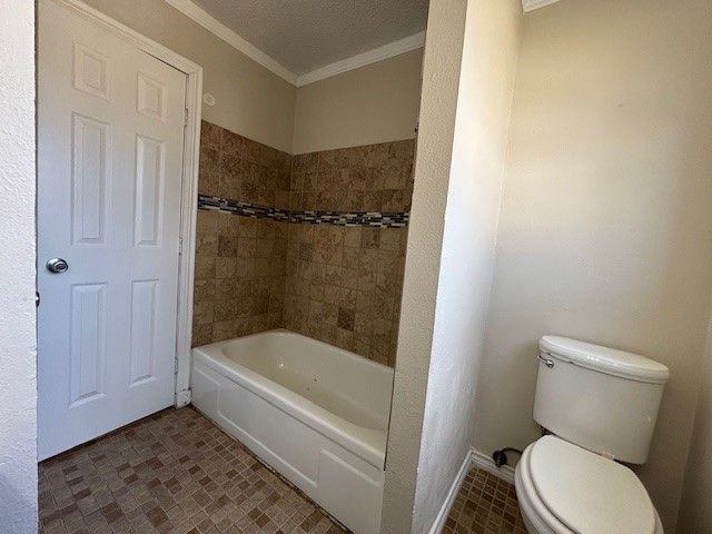 100 Lynn Lane, Mount Vernon, TX 75457
