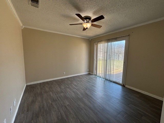 100 Lynn Lane, Mount Vernon, TX 75457