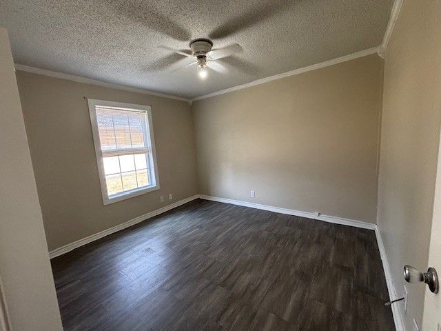100 Lynn Lane, Mount Vernon, TX 75457