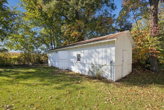 3090 Burn Lynd Street, Howard Twp, MI 49120