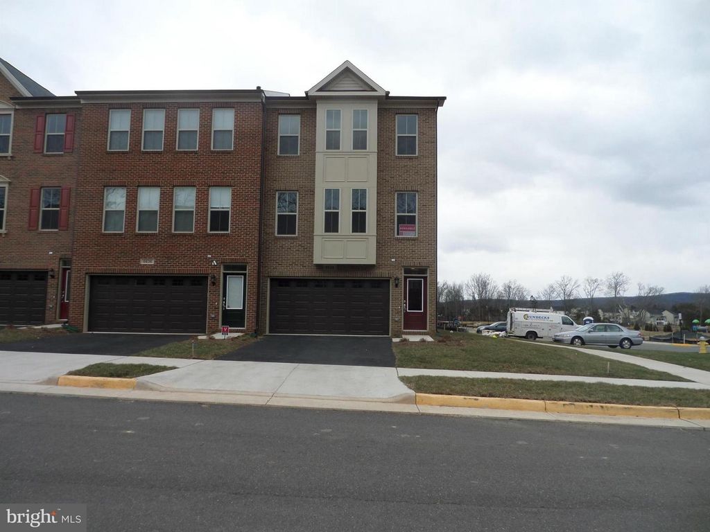 6634 BARTRAMS FOREST LN, Haymarket, VA 20169