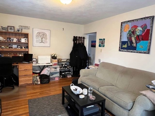 39 Day 22, Somerville, MA 02144