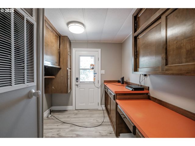 38611 CENTURY Dr, Albany, OR 97322