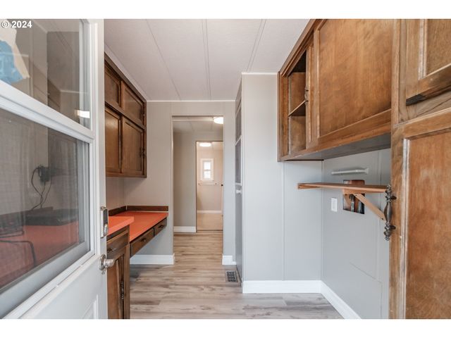 38611 CENTURY Dr, Albany, OR 97322