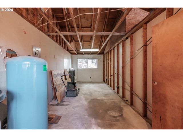 38611 CENTURY Dr, Albany, OR 97322