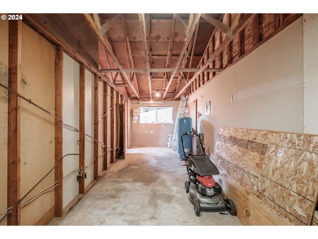 38611 CENTURY Dr, Albany, OR 97322