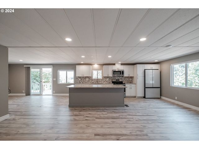 38611 CENTURY Dr, Albany, OR 97322