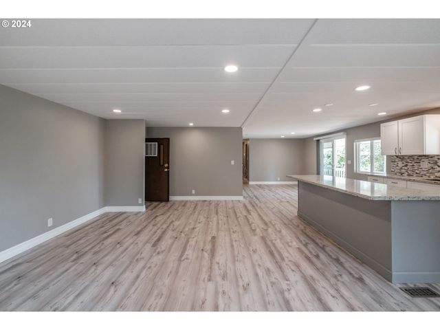 38611 CENTURY Dr, Albany, OR 97322