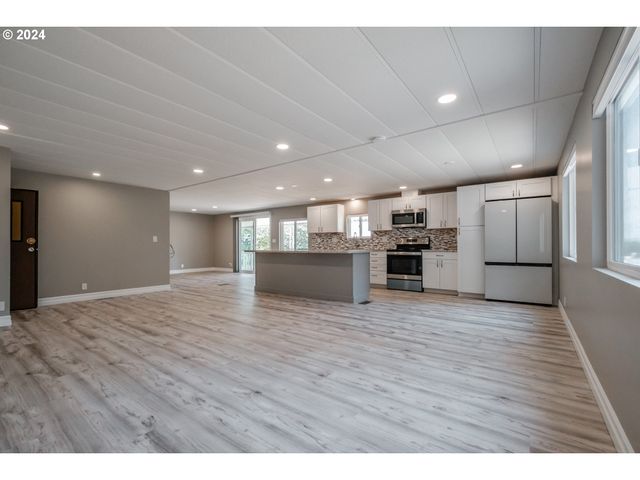 38611 CENTURY Dr, Albany, OR 97322