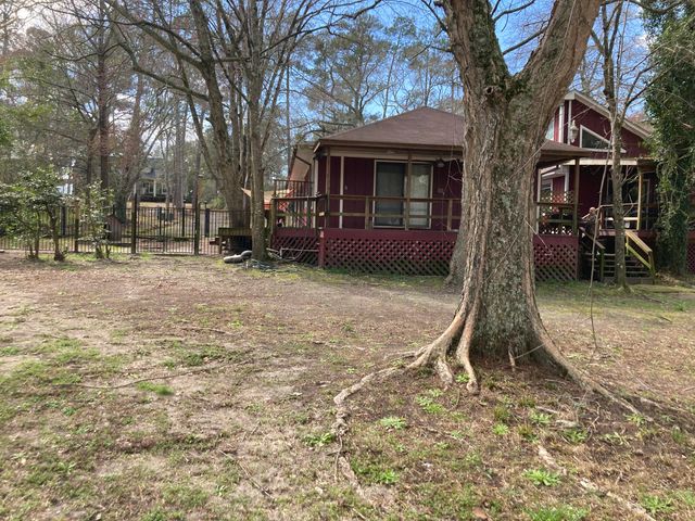 7 Dogwood Lane, Walterboro, SC 29488