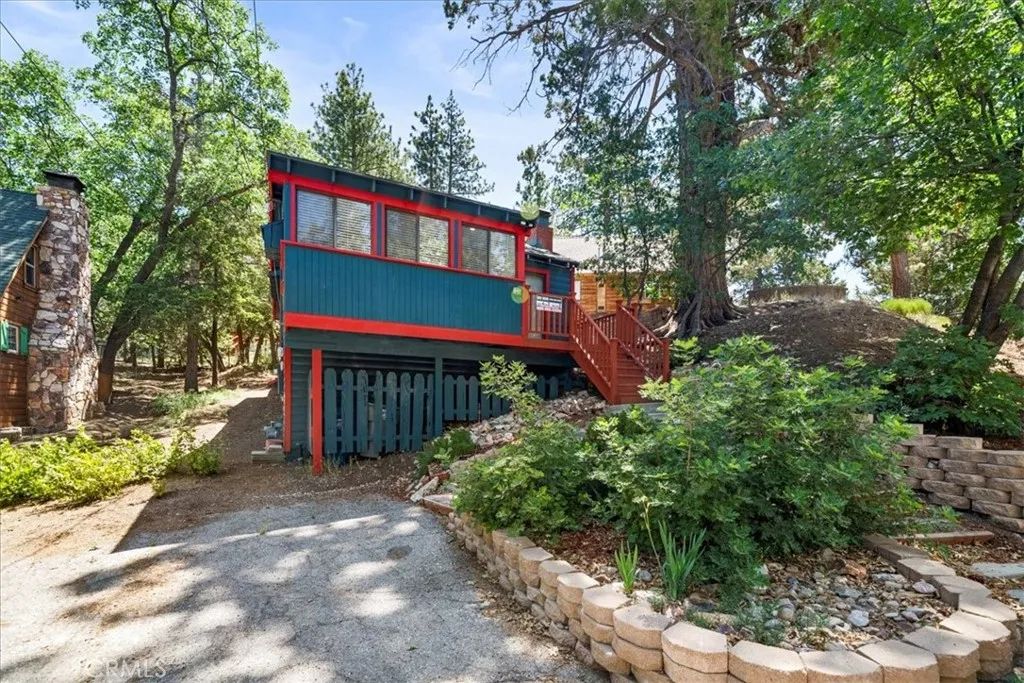 847 Silver Tip Drive, Big Bear Lake, CA 92315