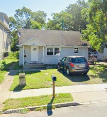 109 Arlington Avenue, Lakewood, NJ 08701