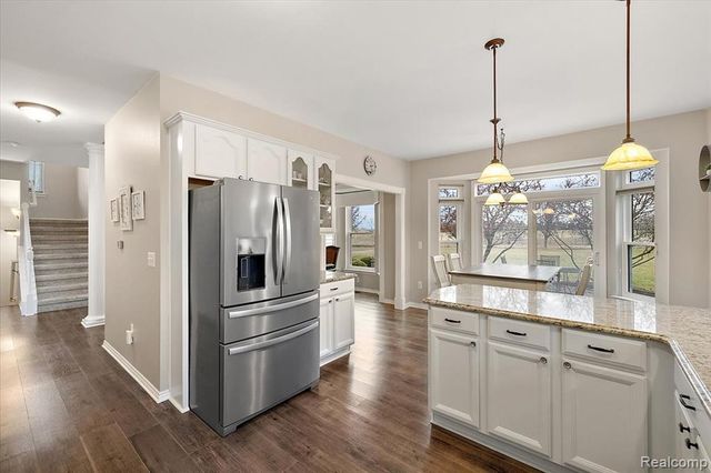 328 Franklin Lake Circle, Oxford, MI 48371