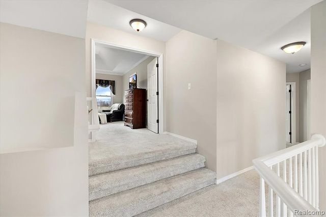 328 Franklin Lake Circle, Oxford, MI 48371