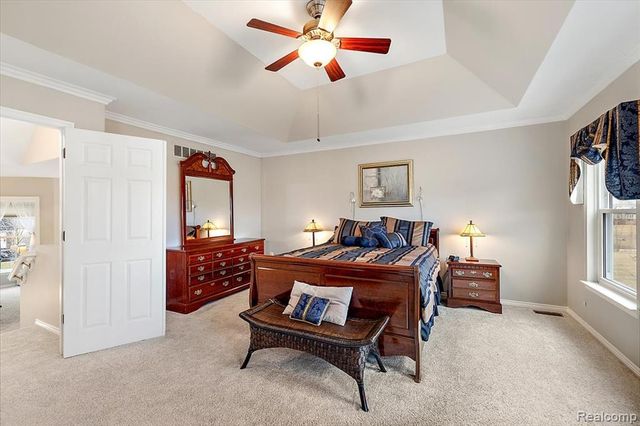 328 Franklin Lake Circle, Oxford, MI 48371