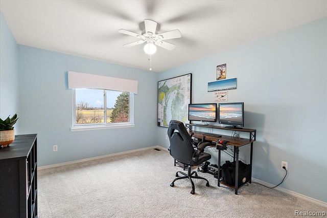 328 Franklin Lake Circle, Oxford, MI 48371