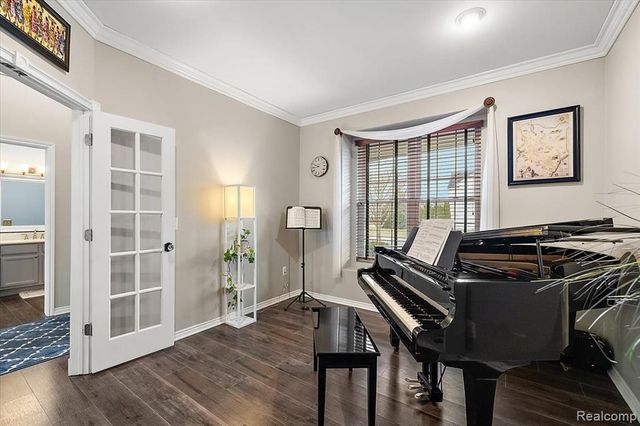 328 Franklin Lake Circle, Oxford, MI 48371