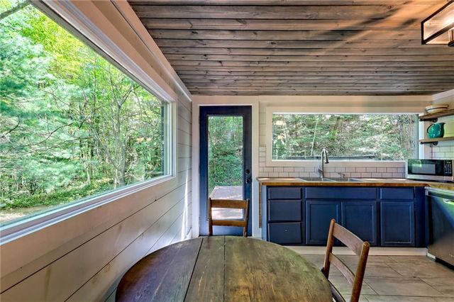 331 Duggan Hill Drive, Clayton, GA 30525