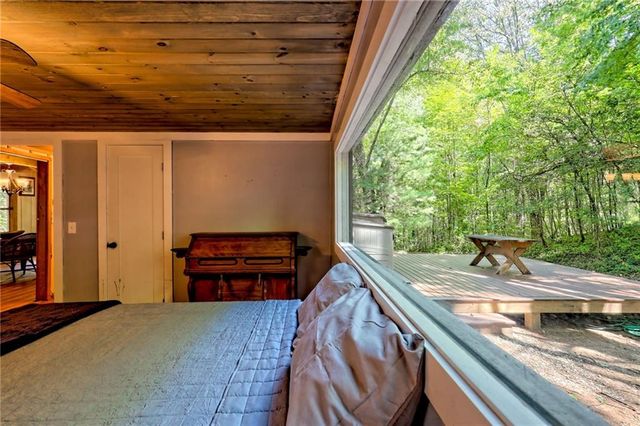 331 Duggan Hill Drive, Clayton, GA 30525