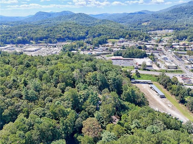 331 Duggan Hill Drive, Clayton, GA 30525